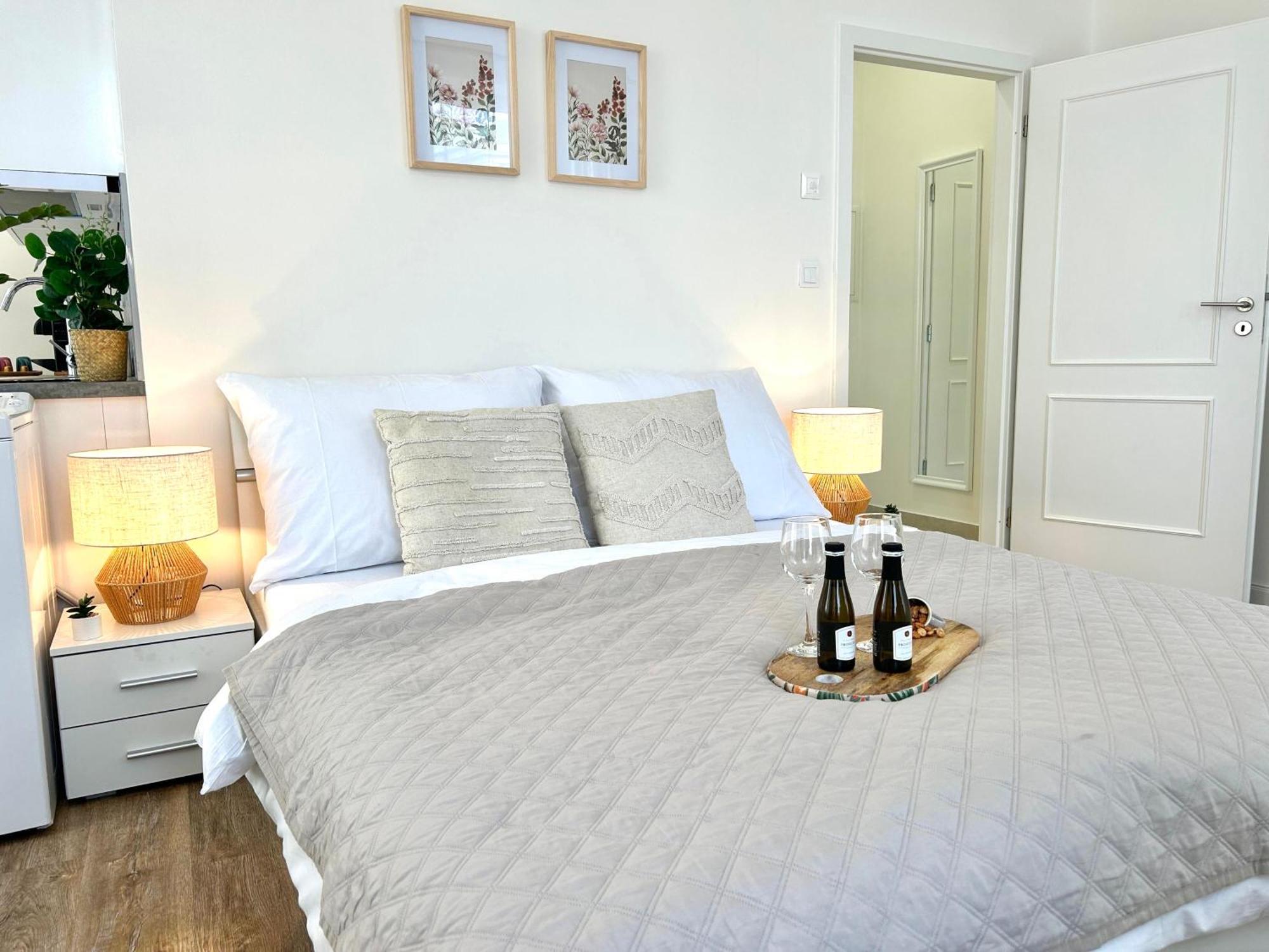Treetess City Centre Prague Apartments Экстерьер фото